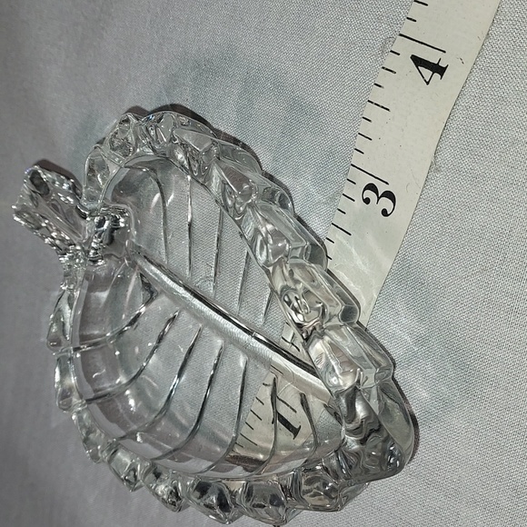 Cut Glass Leaf Design Small Trinket Dish Candy Dish Ashtray - Picture 5 of 5